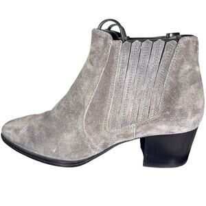 Tod’s Ankle Boots Block Heel Gray Suede Leather Size 37.5 / 7.5 US